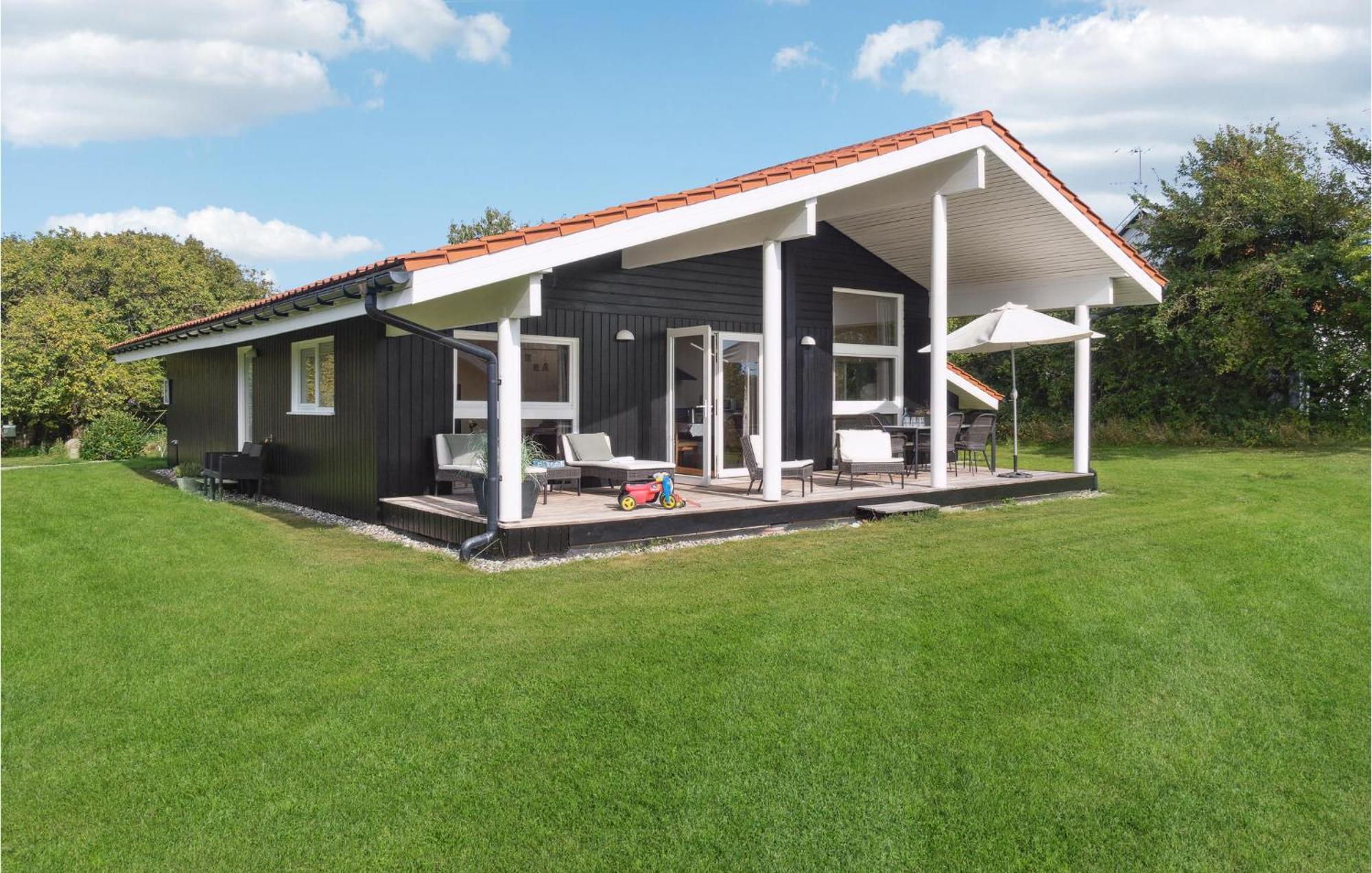 Amazing Home In Askeby With Sauna Экстерьер фото