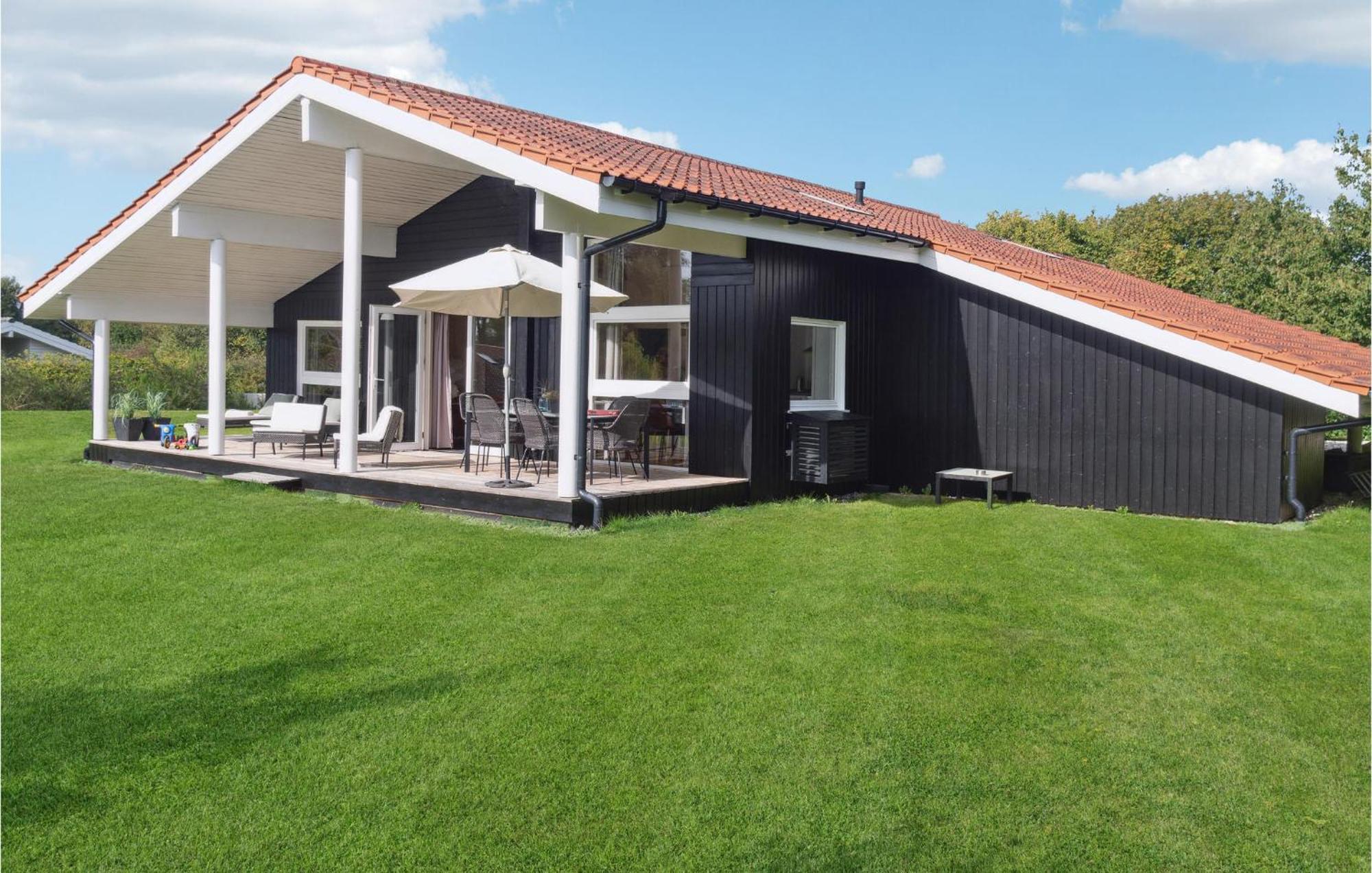 Amazing Home In Askeby With Sauna Экстерьер фото